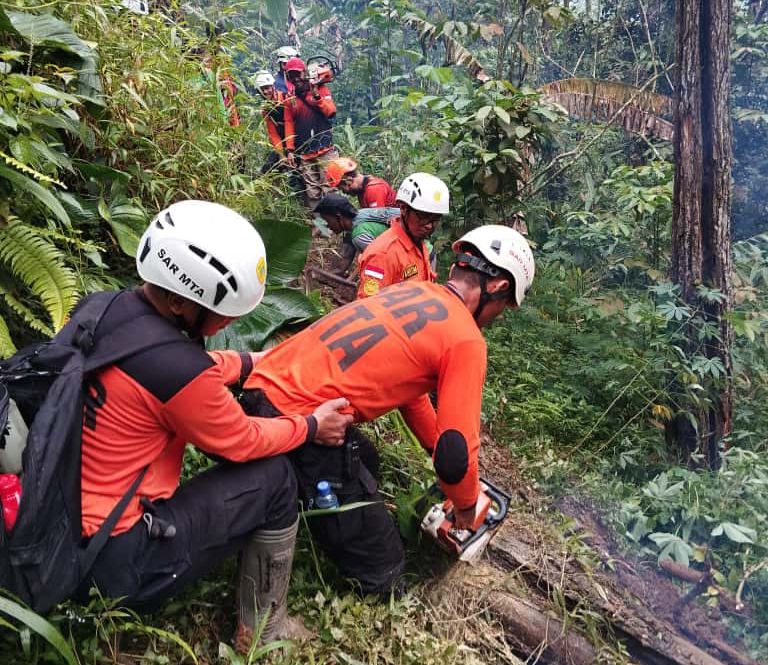 Longsor Banjarnegara: 27 Warga Belum Ditemukan, 823 Mengungsi