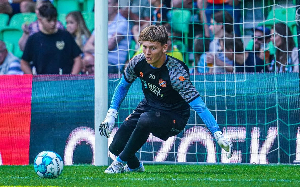 Kayne van Oevele Disiapkan Jadi Suksesor Maarten Paes di Timnas Indonesia? Kritik Keras Bung Towel ke PSSI dan Indra Sjafri