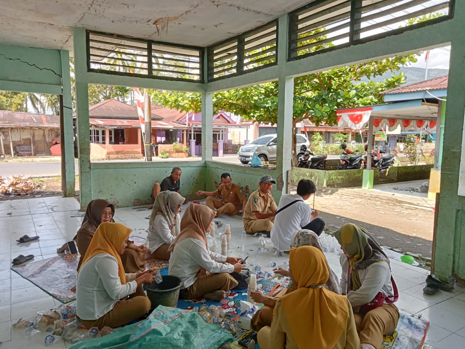 Nuansa Merah Putih, Terasa di Kantor Lurah Ini