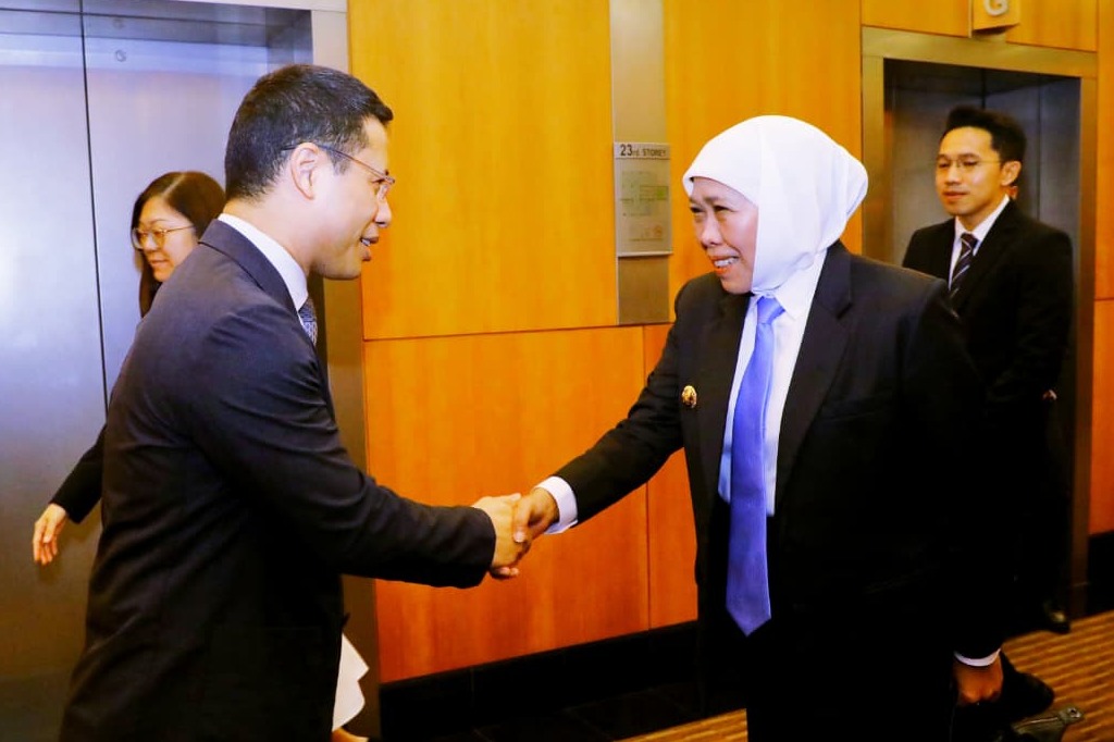 RISING Fellowship, Khofifah Awali Program dengan Pertemuan Menteri Pendidikan Singapura