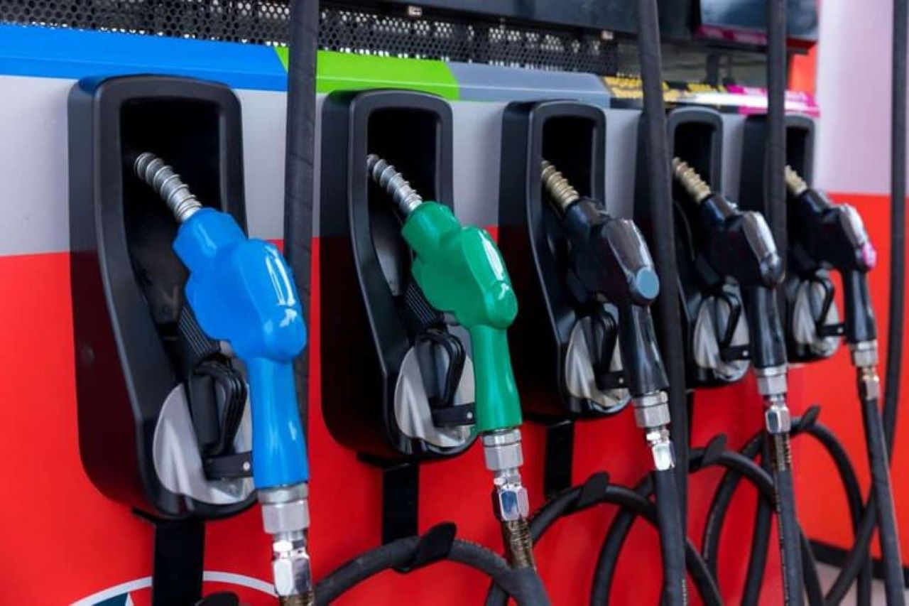 Bahaya Campur Pertalite dan Pertamax di Motor Injeksi dan Efeknya ke Mesin