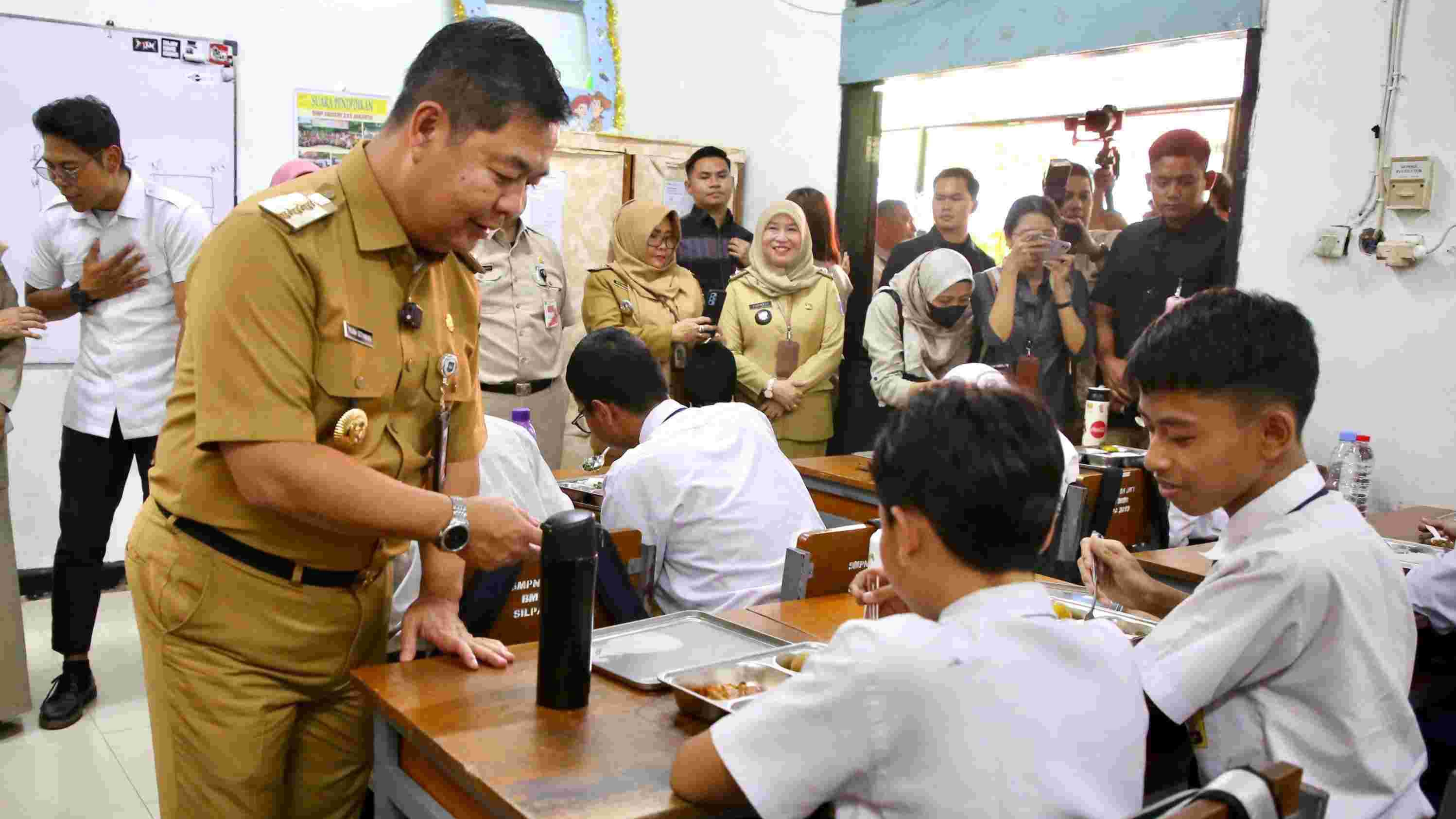 153 SPPG Ditargetkan Layani Makan Bergizi Gratis di Jakarta, Jaraknya Tak Jauh dari Sekolah