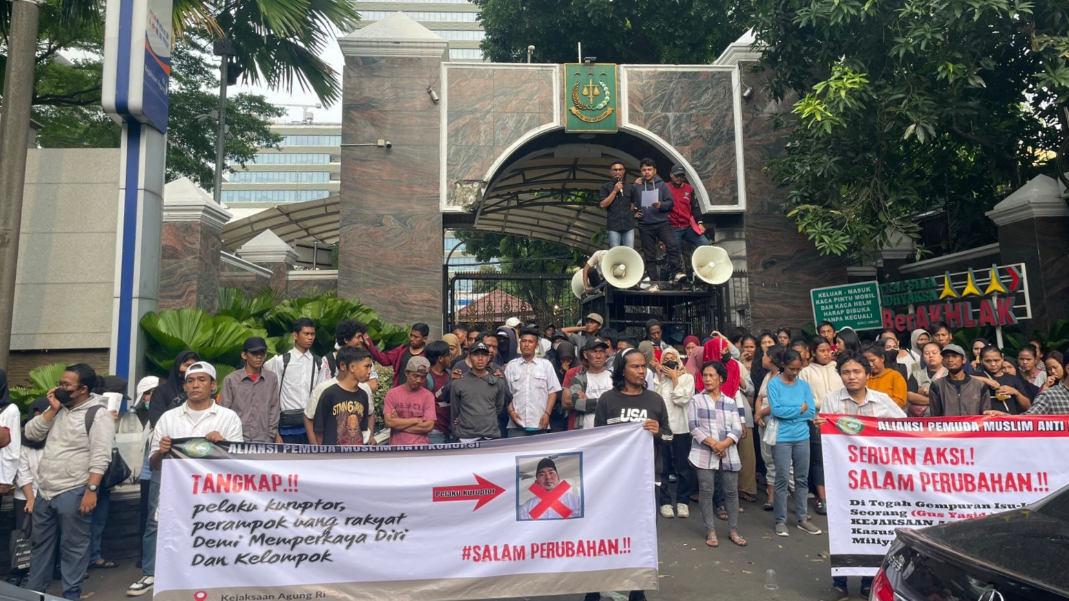 Heboh Dugaan Korupsi 237 Miliar, KPK dan Kejagung Diminta Tangkap Gus Yazid