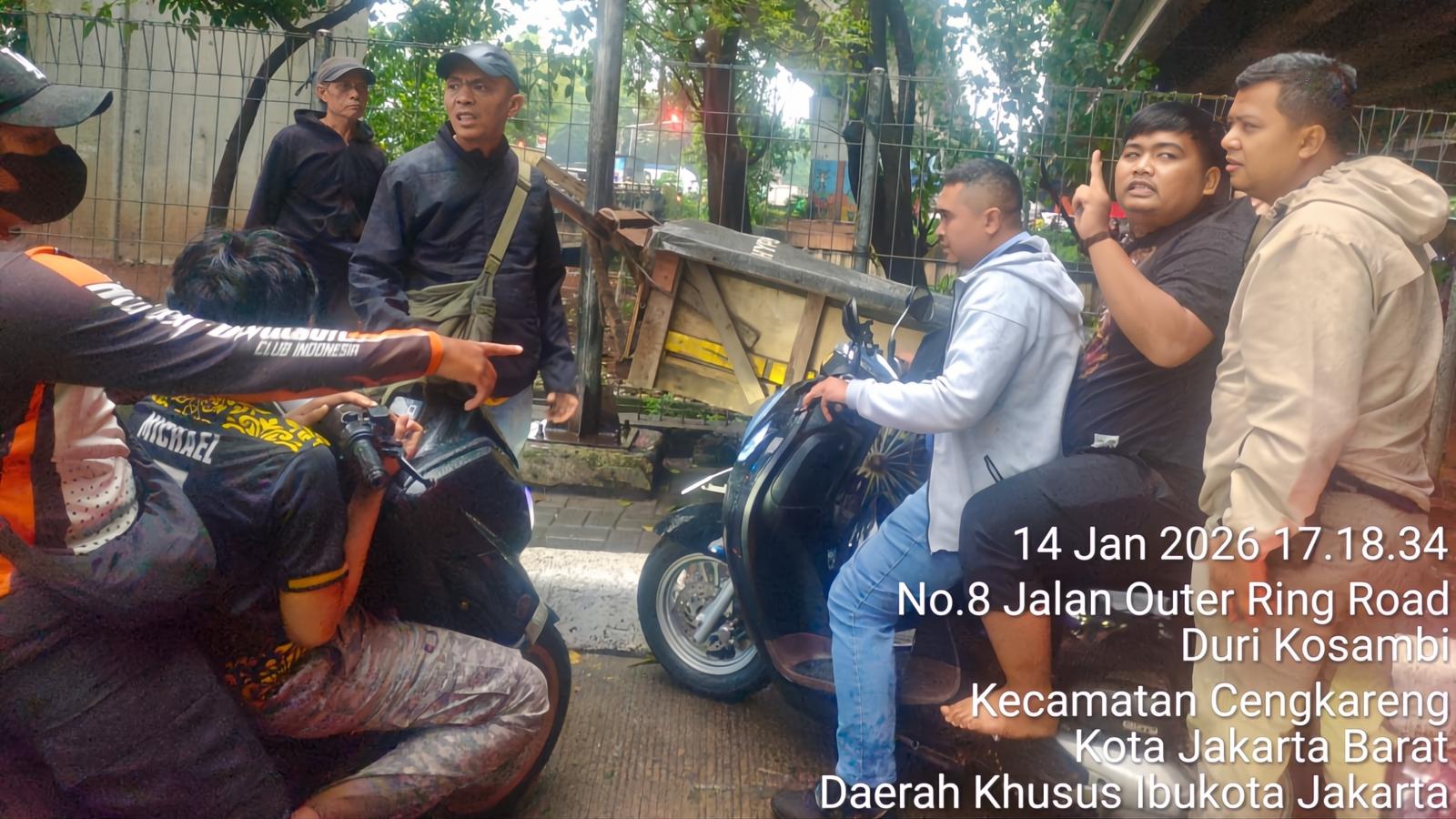 Polisi Amankan 6 Pak Ogah yang Kerap Pungli di Exit Tol Rawa Buaya!