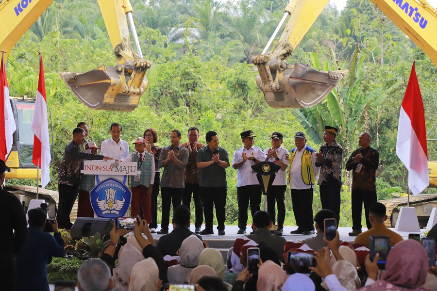Jokowi Bersama Astra Gelar Groundbreaking Revitalisasi SDN 020 Sepaku di IKN