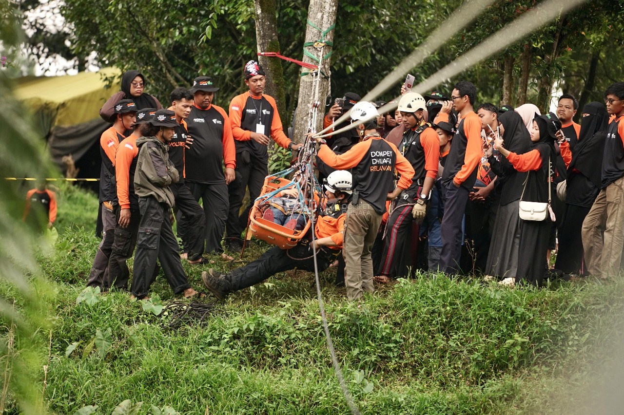 Ajak Ratusan Relawan, DMC Dompet Dhuafa Bekali Keahlian Penanggulangan Bencana Nasional