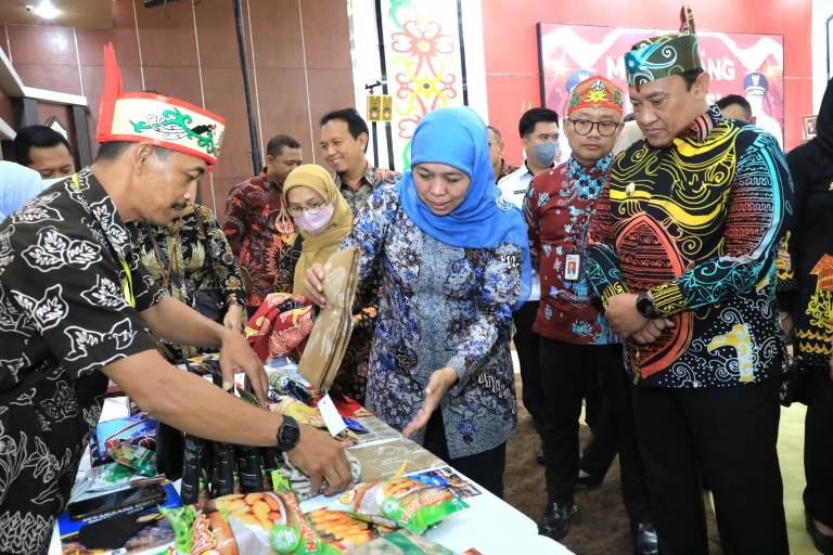 Khofifah Berharap pada Koperasi dan UMKM,  Siapkan Subsidi Bunga Kredit