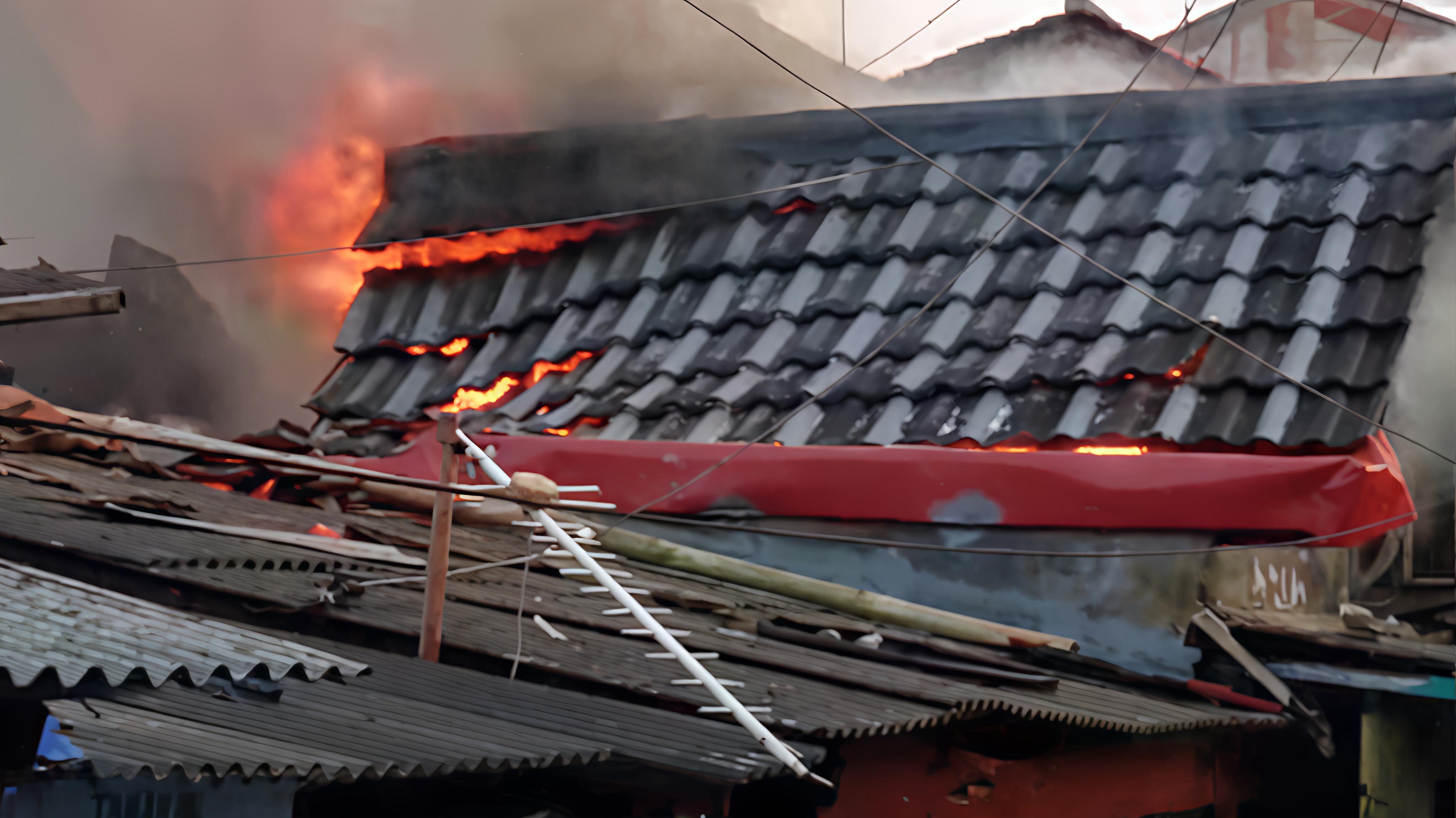 Kebakaran Rumah di Tebet Tewaskan 4 Anak: Orangtua Tak Sempat Selamatkan Buah Hatinya