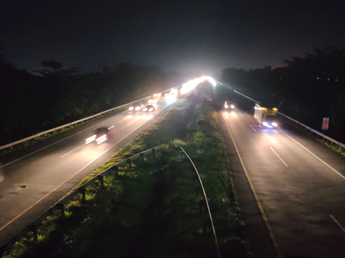Kendaraan Menumpuk di Pantura, Imbas Kebijakan One Way