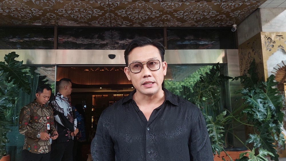 Denny Sumargo Boyong Keluarga Rayakan Natal dan Tahun Baru ke Singapura