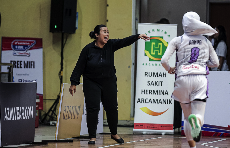 Margo Susan Pelatih Wanita DBL Camp 2025: Laksanakan Tugas sebagai Ibu, Istri, dan Juru Taktik
