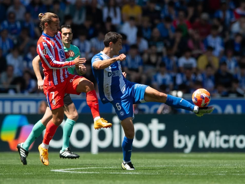 Alaves vs Atletico Madrid 0-0: Los Rojiblancos Makin Tertinggal dari Persaingan Juara