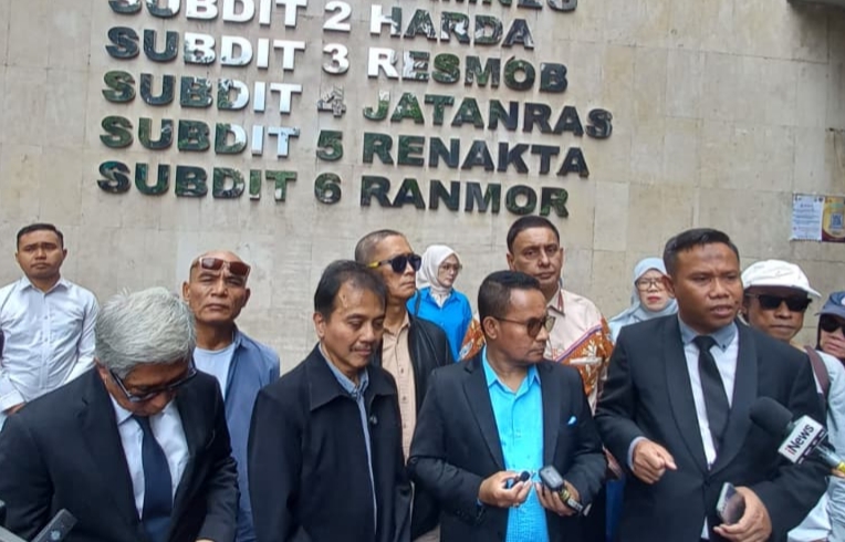 Roy Suryo Bawa 7 Pendukung Jokowi ke Ranah Hukum, Soroti Equality Before the Law