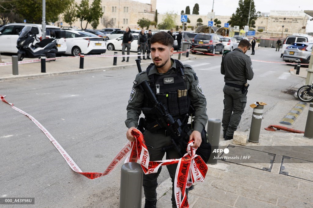 Rudal Iran Hantam Kota Tua Yerusalem, Dekat Situs Suci Tiga Agama