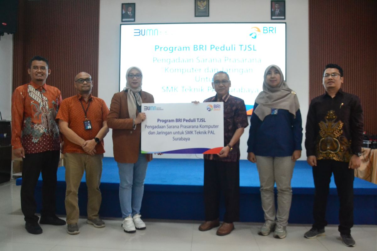 BRI Rajawali Surabaya Adakan Program BRI Peduli, Salurkan Bantuan kepada SMK Teknik PAL