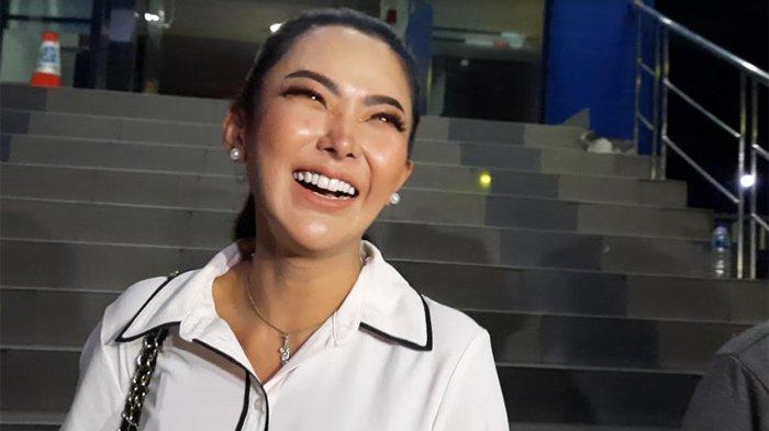 Meski Sudah Dibantah, Ayu Aulia Kekeuh Ridwan Kamil Bantu Biaya Kuliah Lisa Mariana! 
