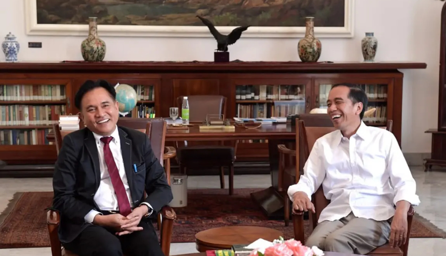 Jokowi Dukung Yusril Ihza Mahendra jadi Presiden, Syaratnya Berat