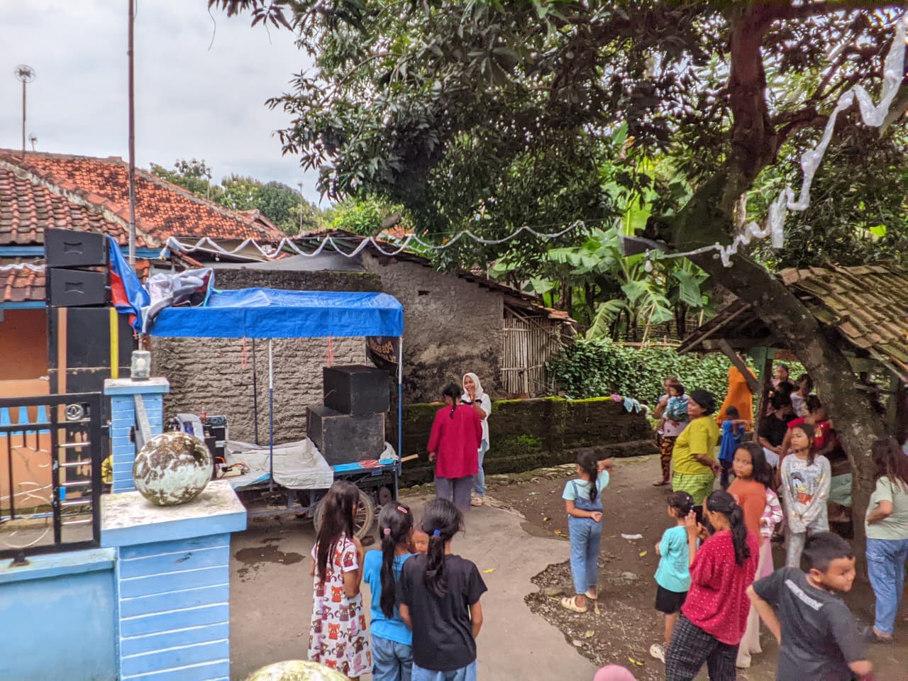 Tradisi Obrog-obrog di Cirebon, Pemuda Bangunkan Warga Sahur dengan Musik Sederhana