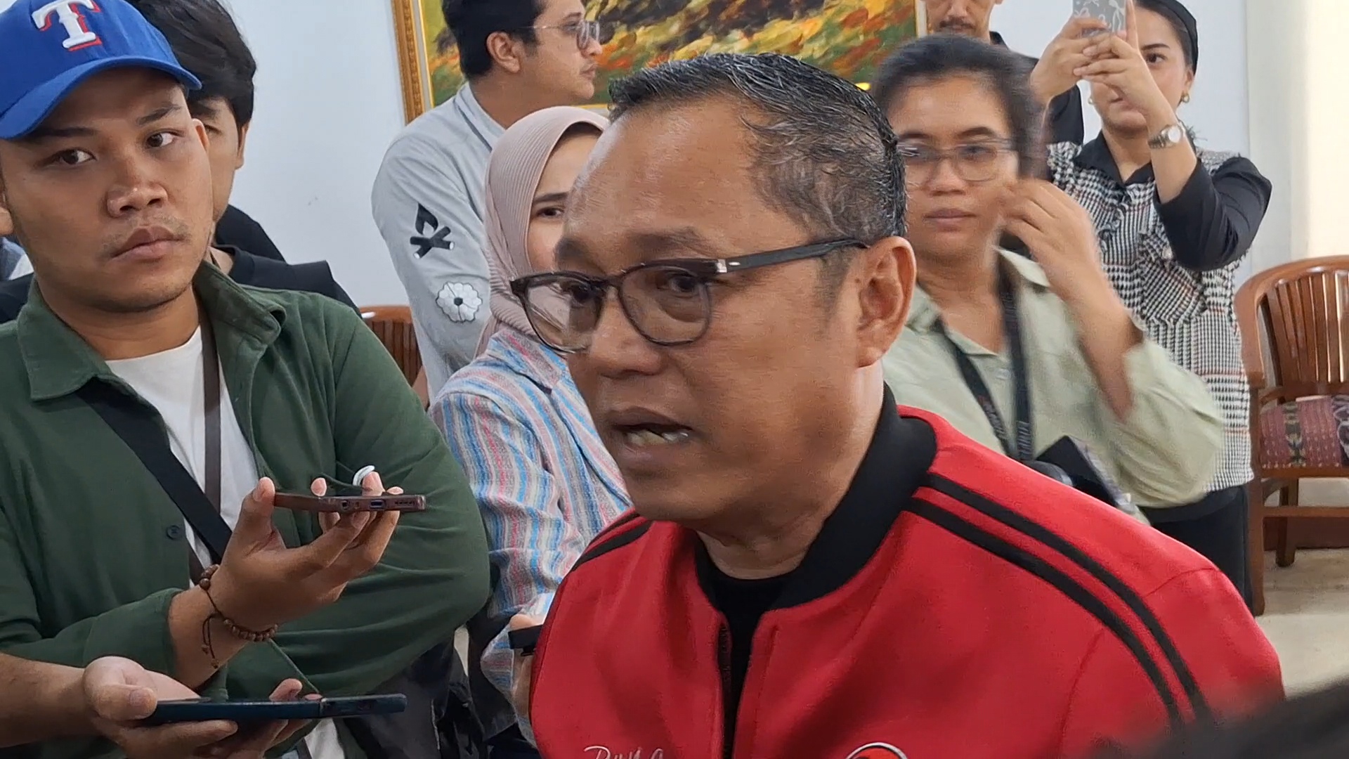 Tanggapi Isu Gibran Berkantor di Papua, PDIP: Nah Mending di Sana, Mungkin Lebih Bermanfaat