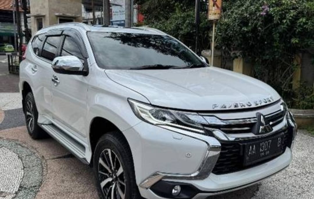 Ngidam Punya Pajero Sport? Cek Simulasi Cicilan Mobil Kredit Bekas Tahun 2025