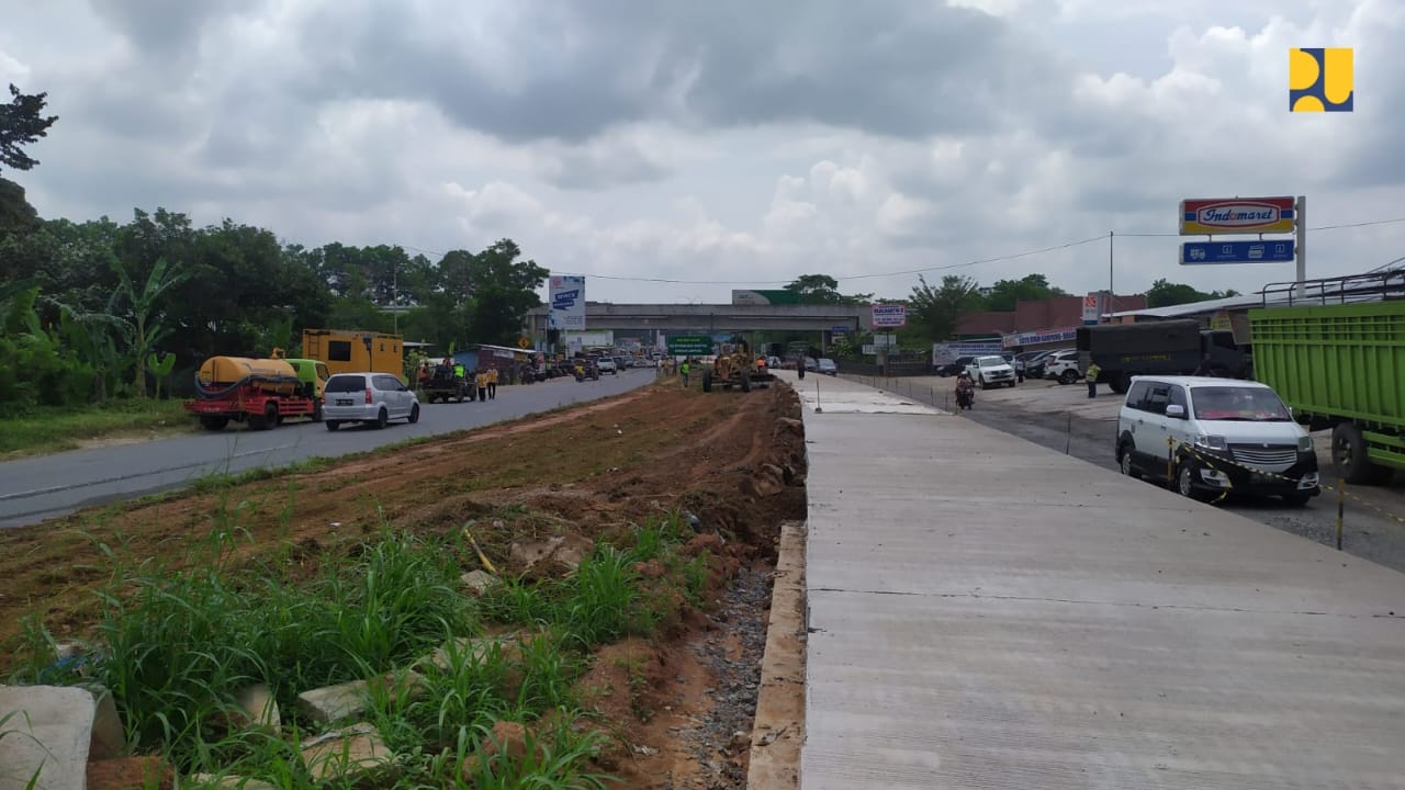 Pakar Transportasi: Jalan Nasional Kewenangan Pemerintah Pusat Juga Banyak Yang Rusak