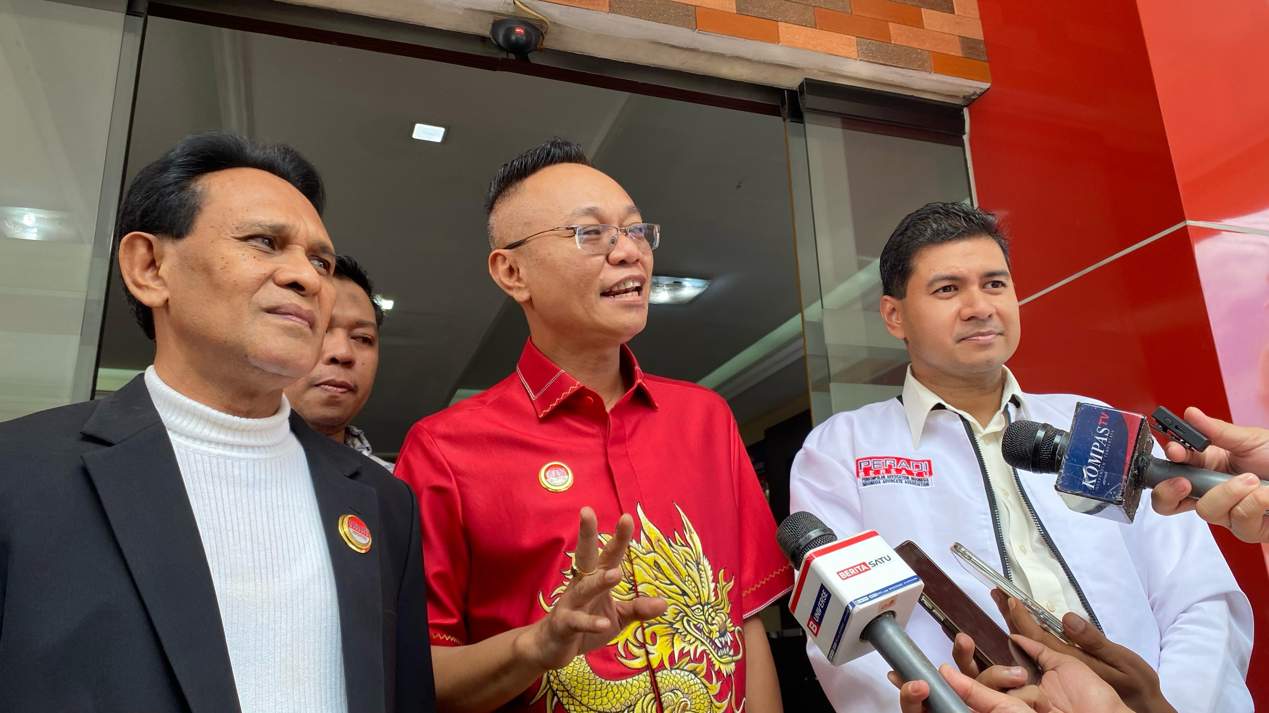 Tim Advokat Peradi Bersatu Serahkan 16 Bukti dan 9 Video dalam Kasus Dugaan Ijazah Palsu Jokowi