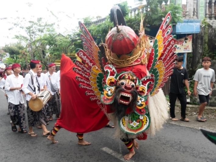 Menyaksikan Ritual Tolak Bala Masyarakat Osing di Banyuwangi: Asyik Ikuti Barong Ider Bumi