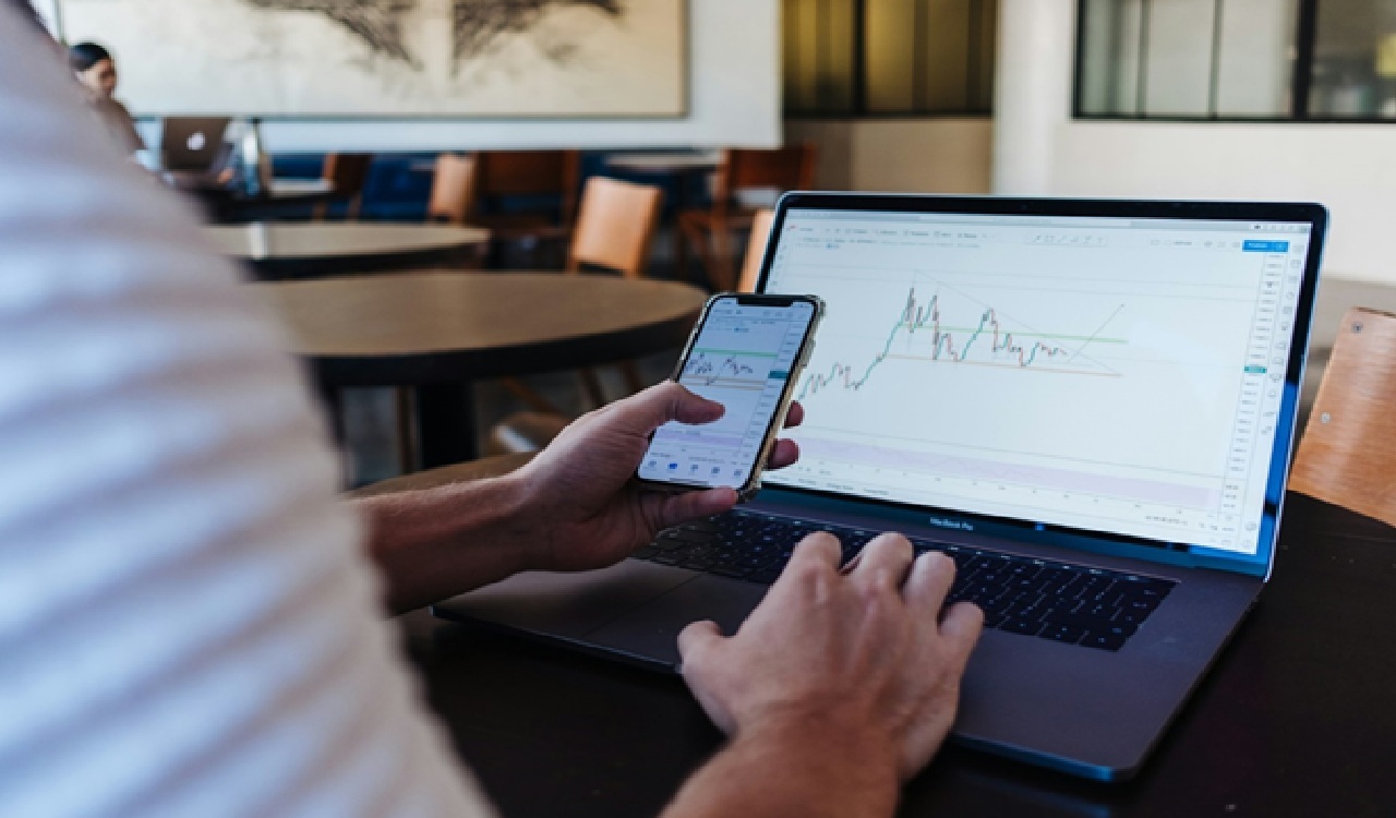 Pola Grafik Sederhana yang Diperhatikan Trader Indonesia di Tahun 2025