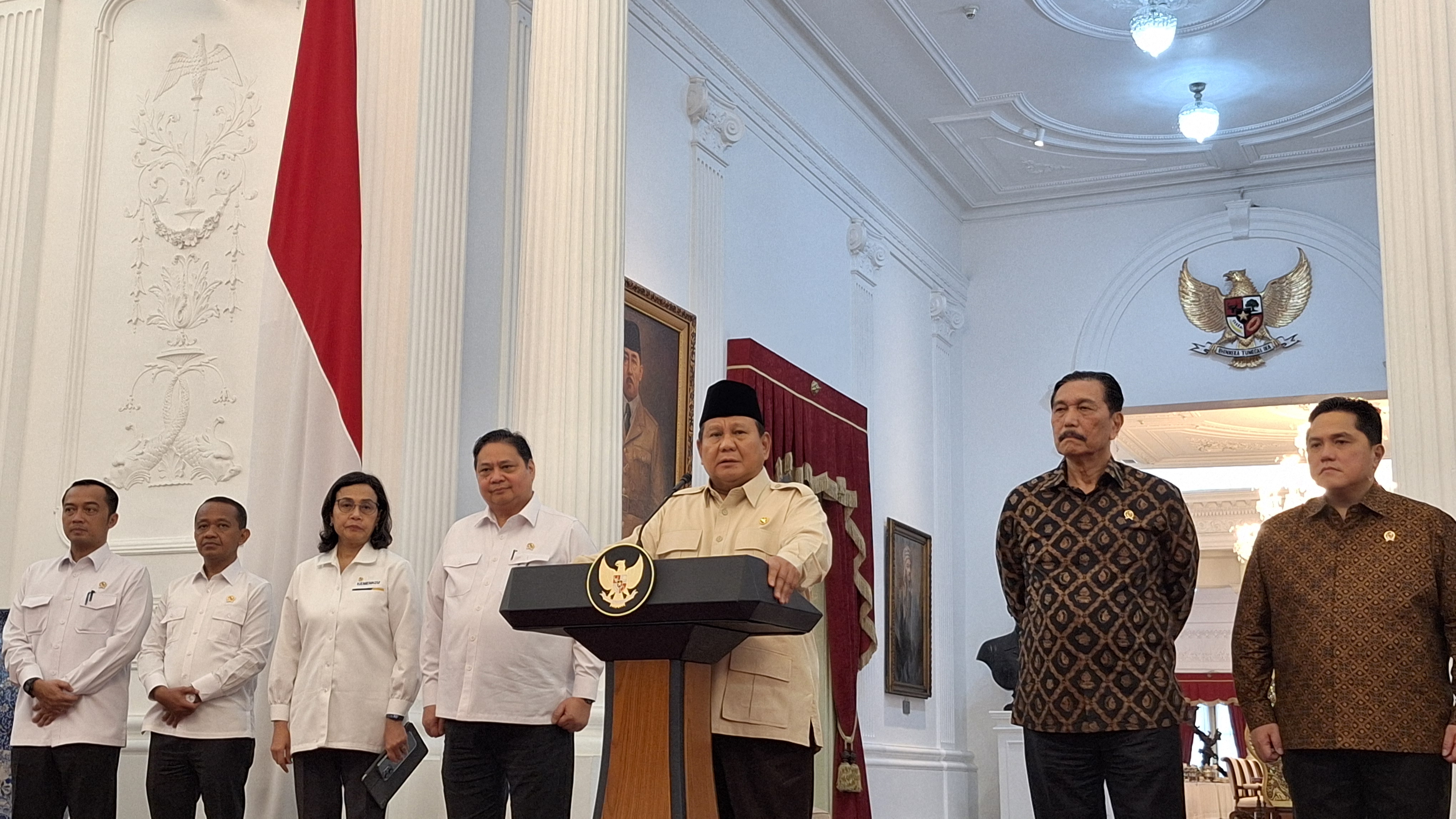 Prabowo Pastikan THR bagi ASN dan Pekerja Swasta Cair Pada Maret 2025