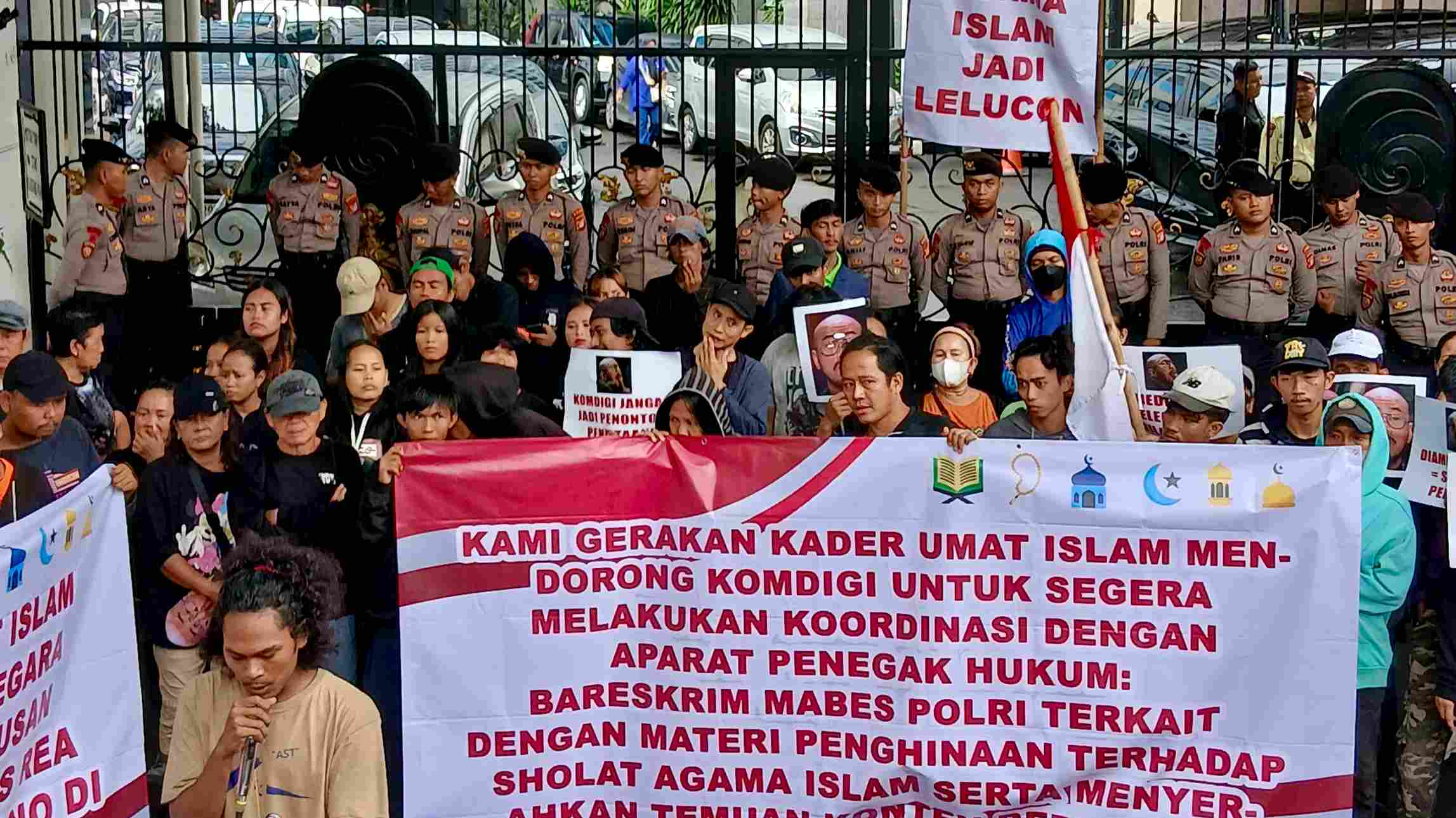 Ratusan Kader Umat Islam Desak Komdigi Take Down 'Mens Rea' Pandji yang Tayang di Netflix