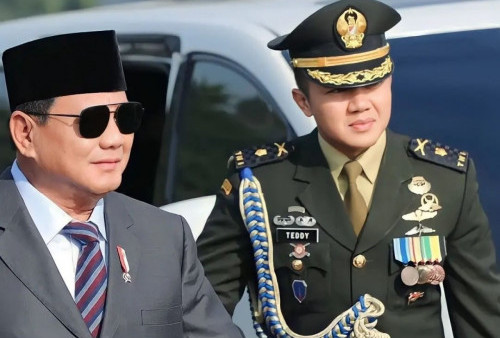 Sekretaris Kabinet Teddy Indra Wijaya Naik Pangkat dari Mayor ke Letkol