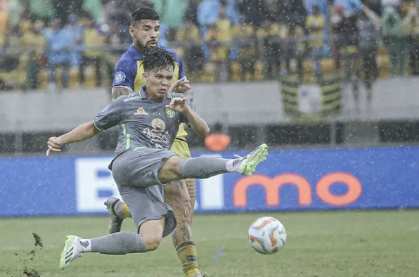Yan Victor Debut, Persebaya Kalah 2-0 di Kandang Barito Putera