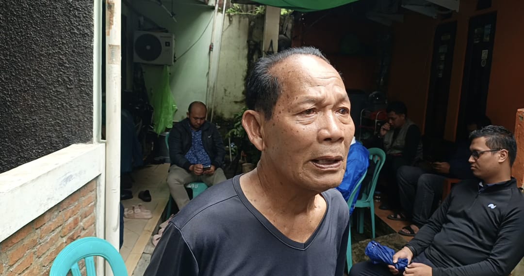 Menanti Keajaiban, Keluarga Korban Pesawat ATR Belum Pasang Bendera Kuning