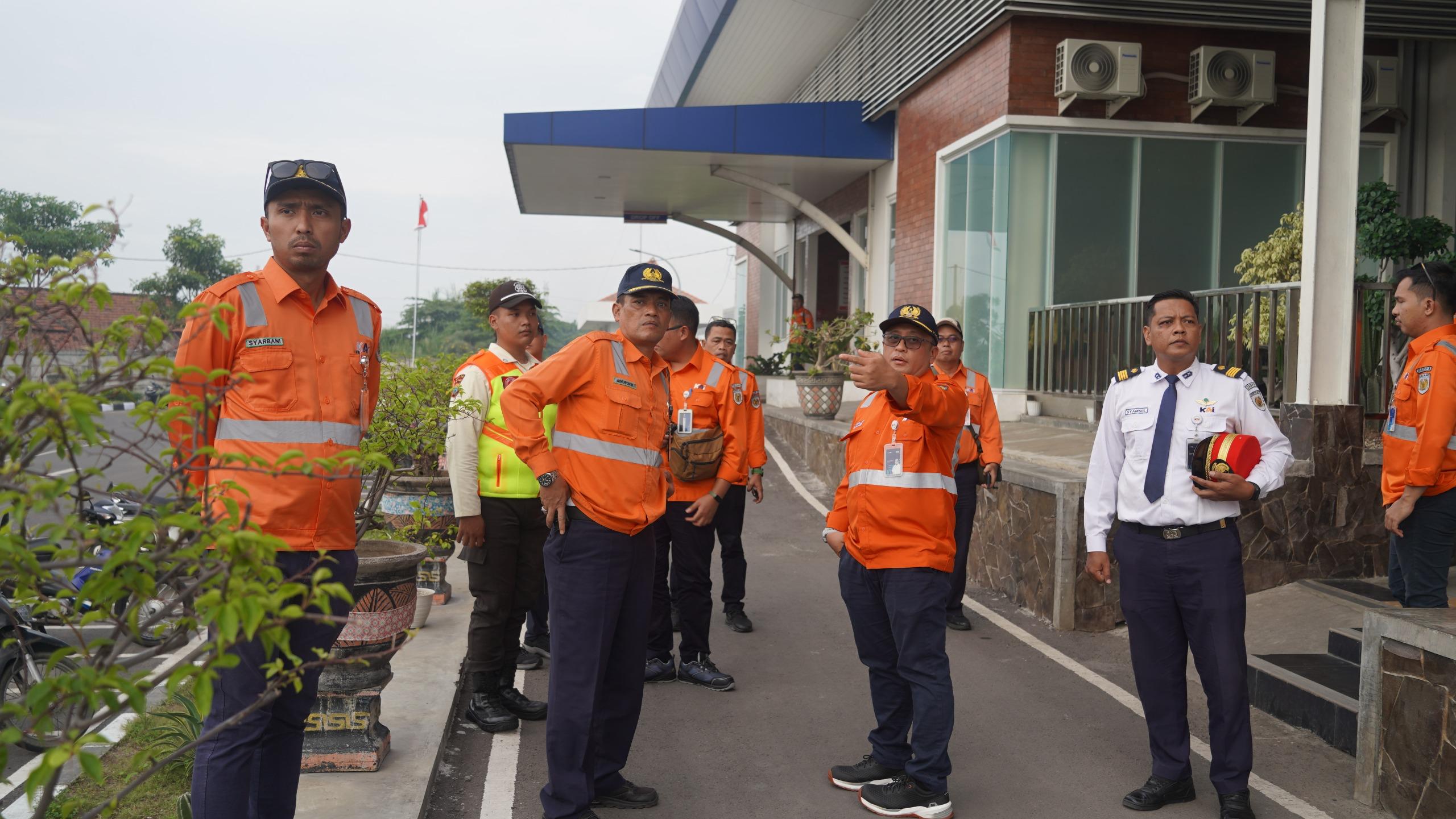 KAI Daop 8 Surabaya Cek Lintas Jalur KA Jelang Angkutan Lebaran 2025