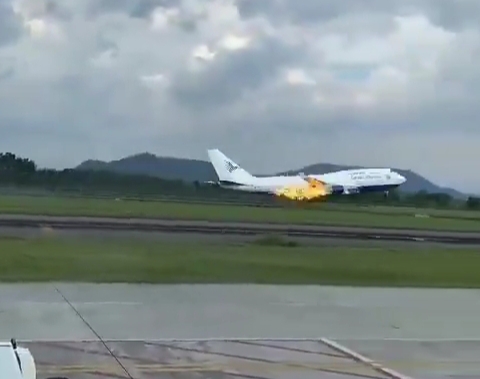 Mesin Pesawat Terbakar di Udara Saat Bawa Jamaah Haji di Makassar, Begini Penjelasan Garuda