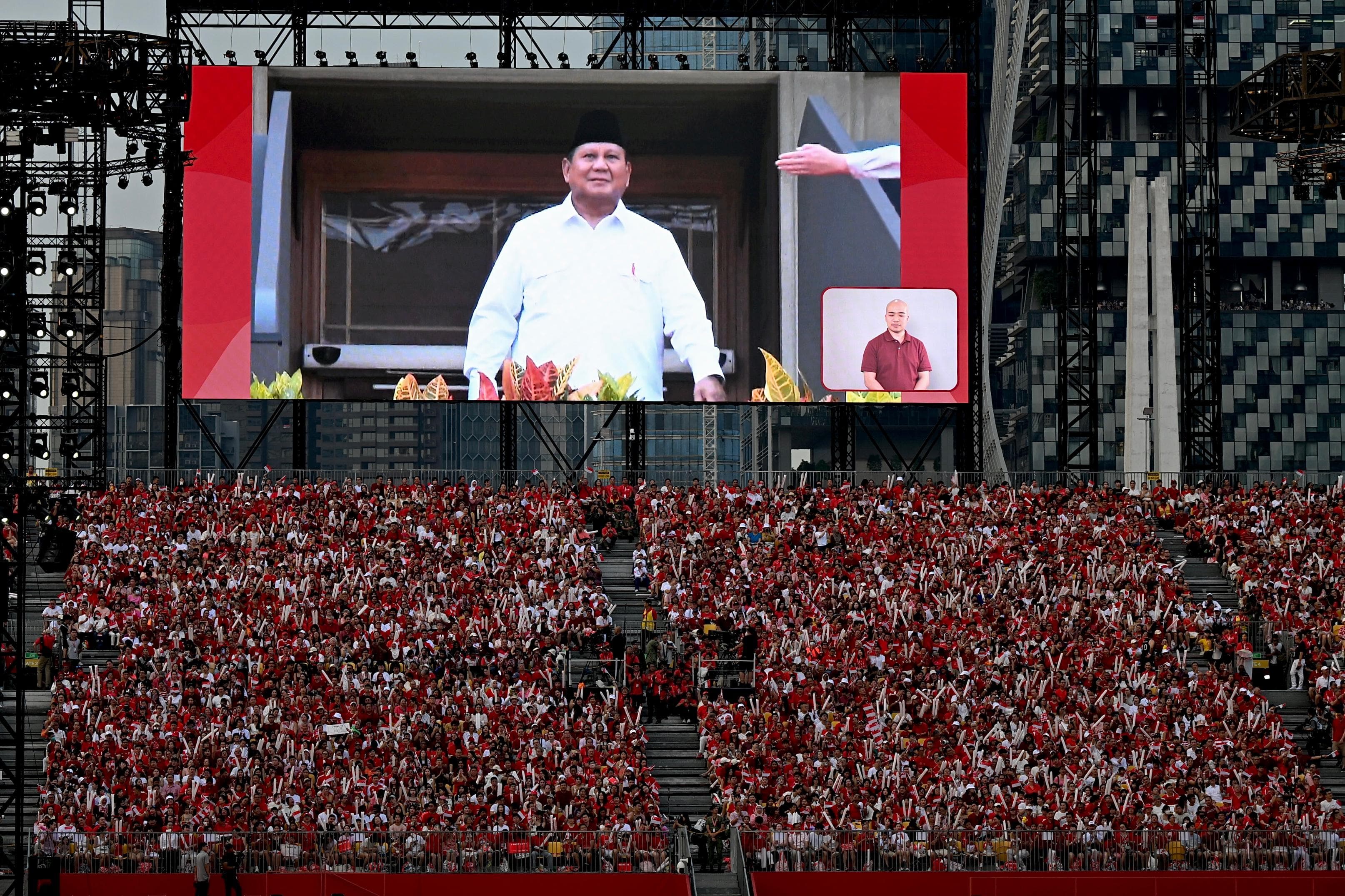 Prabowo Jadi Sorotan di Parade Hari Nasional Singapura, Disapa Langsung Ribuan Warga