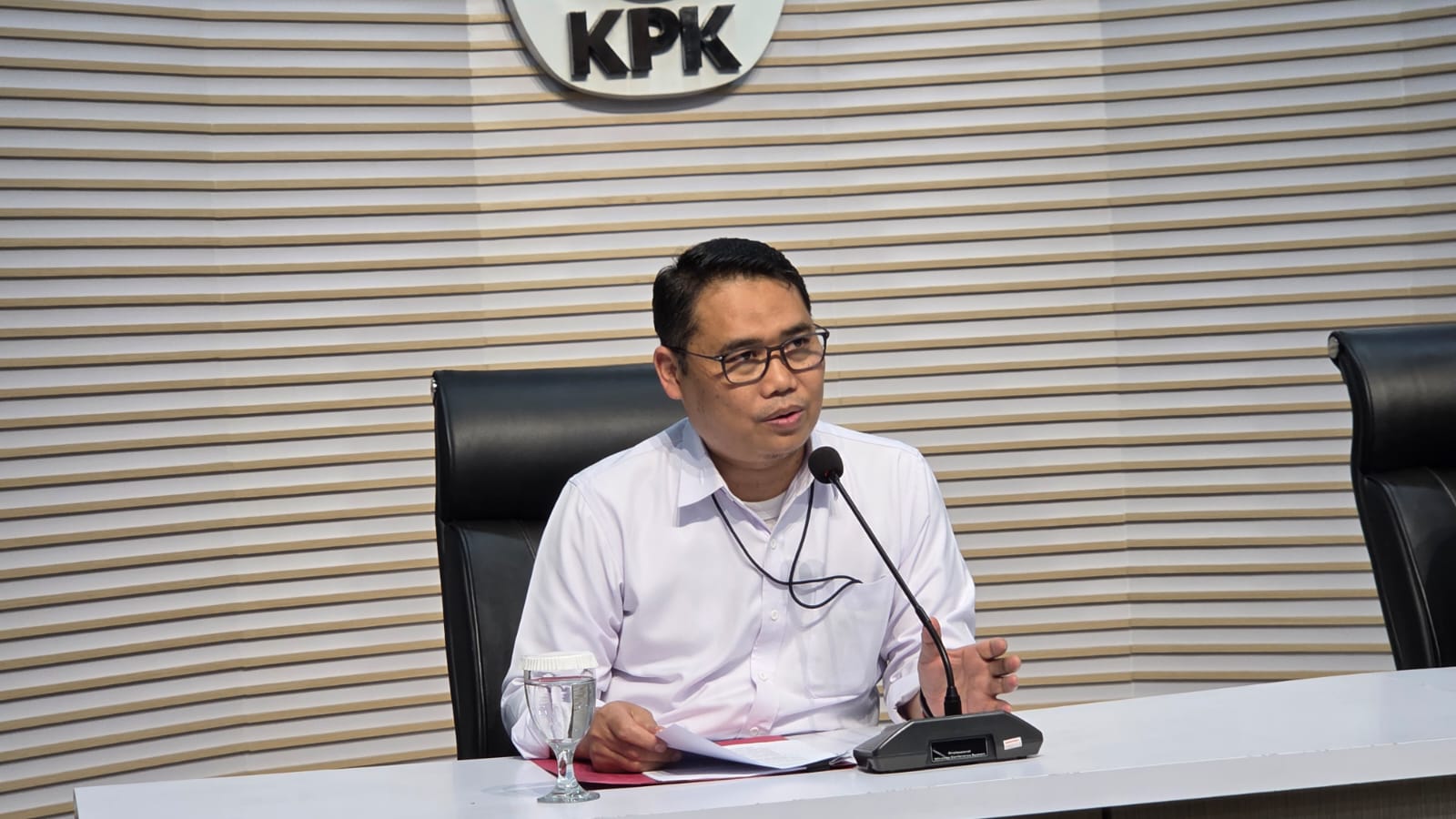 KPK Tetapkan 2 Tersangka Korupsi Dana CSR BI