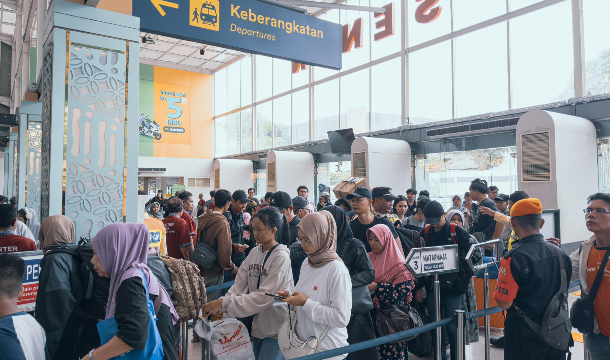 Ratusan Ribu Tiket KA Nataru Keberangkatan Daop 1 Jakarta Masih Tersisa