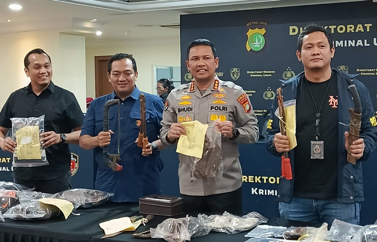 Begini Modus 7 Tersangka Jaringan Pencurian Kabel Grounding di SPBU Shell se-Jabodetabek