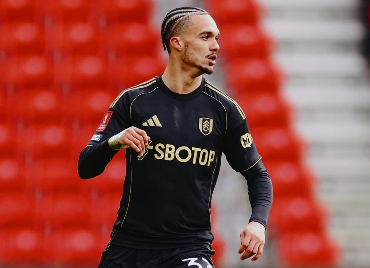 Manchester United Bidik Antonee Robinson, Solusi Bek Kiri Pengganti Luke Shaw?