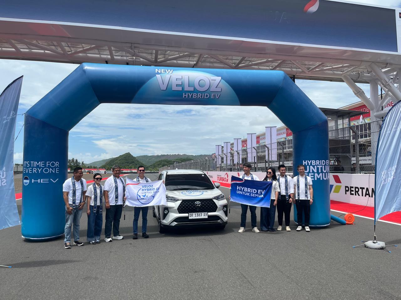 Ekspedisi Veloz Hybrid EV 2025: Menyusuri Alam, Budaya, dan Kuliner dari Mandalika ke Barat Indonesia