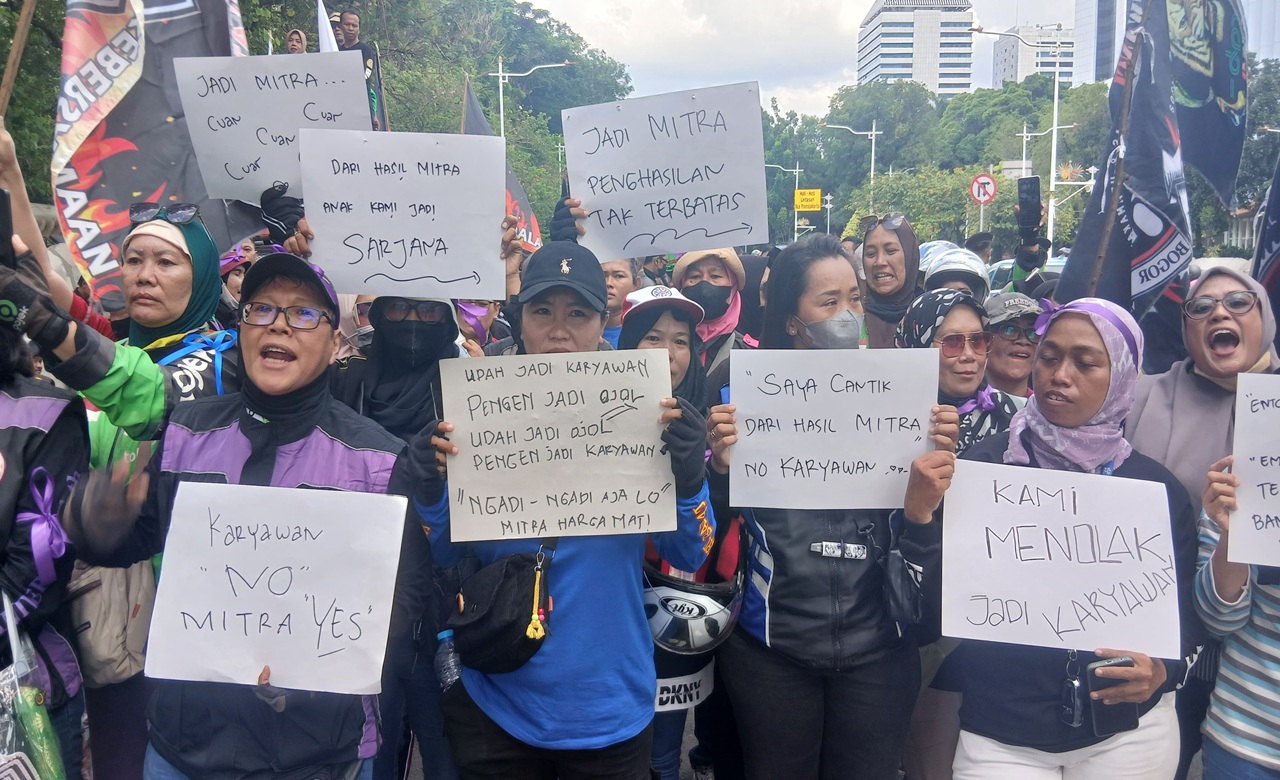 Komunitas URC Bergerak Gelar Aksi Damai, Tolak Komisi 10 Persen dan Status Karyawan Tetap