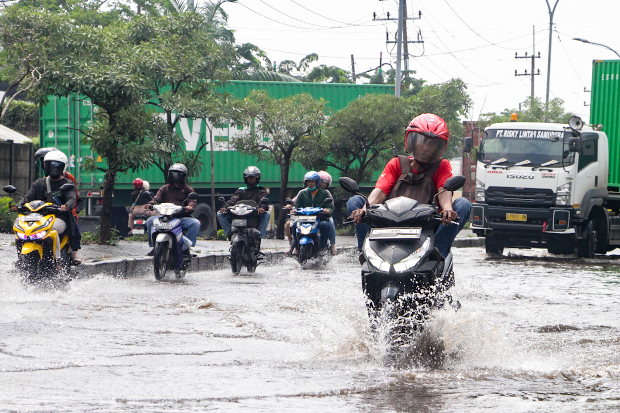  Banjir Kembali Rendam Surabaya, Pemkot Percepat Proyek Drainase 
