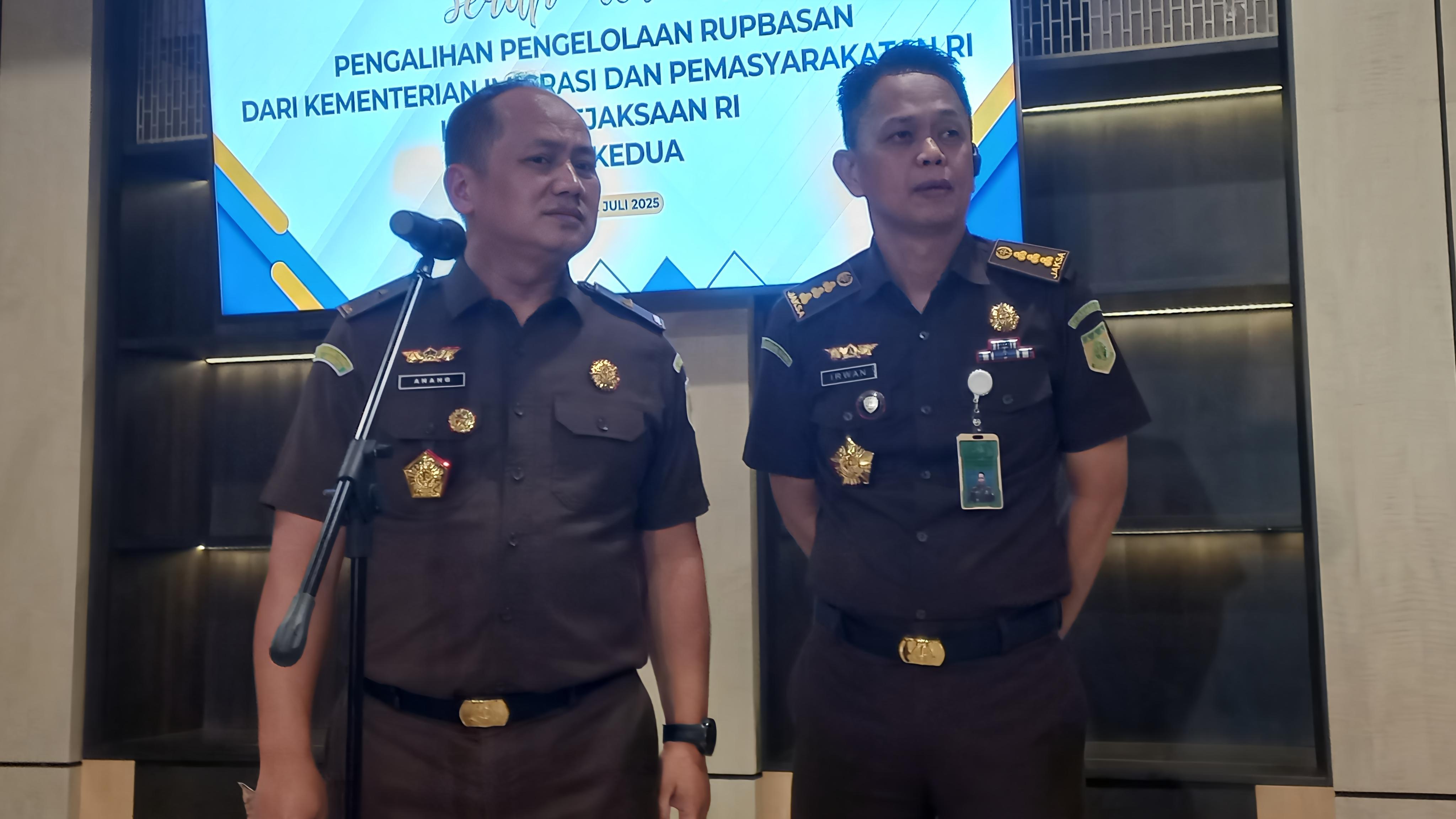 Ada Bukti Foto Tersangka Korupsi Minyak Riza Chalid di Malaysia yang Diduga Nikahi Kerabat Sultan