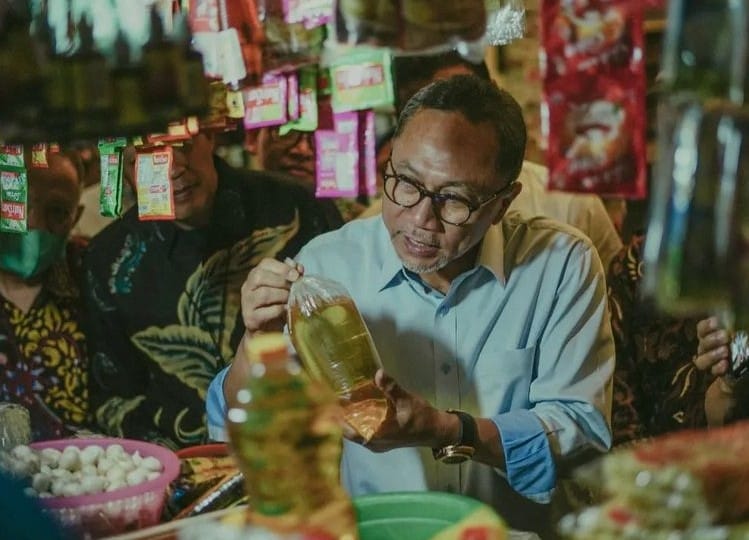 Sebut Kenaikan Harga Minyak Goreng Bukan Karena Mafia, Mendag Zulkifli Hasan: 2 Bulan ke Depan Normal Lagi