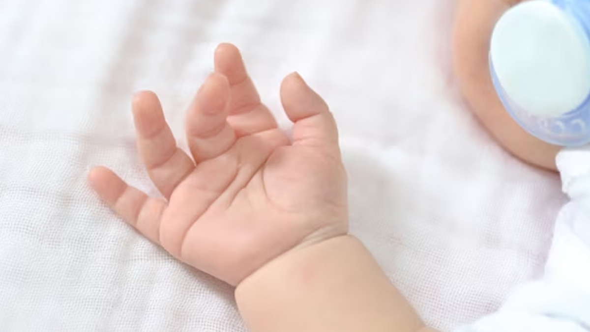 Bayi Dalam Kardus Dibuang di Depan Kontrakan Cikarang Utara, Ada Nama dan Tanggal Lahir