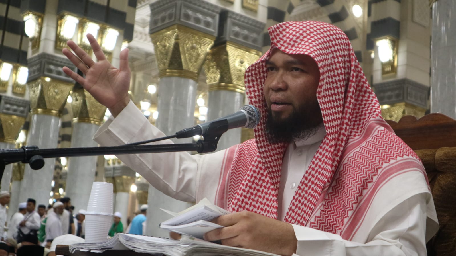 Jamaah Haji Indonesia Antusias Ikuti Kajian Ustaz asal Riau di Masjid Nabawi 