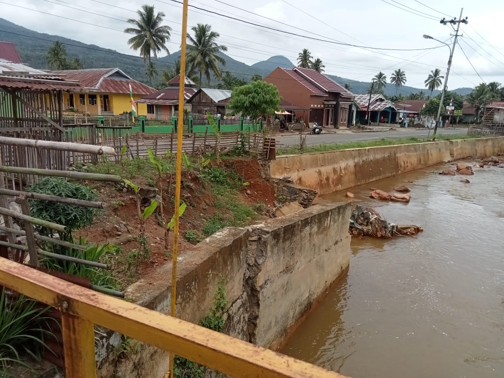 Ingat, Warga Diimbau Jangan Membangun di Pinggir Sempadan Sungai