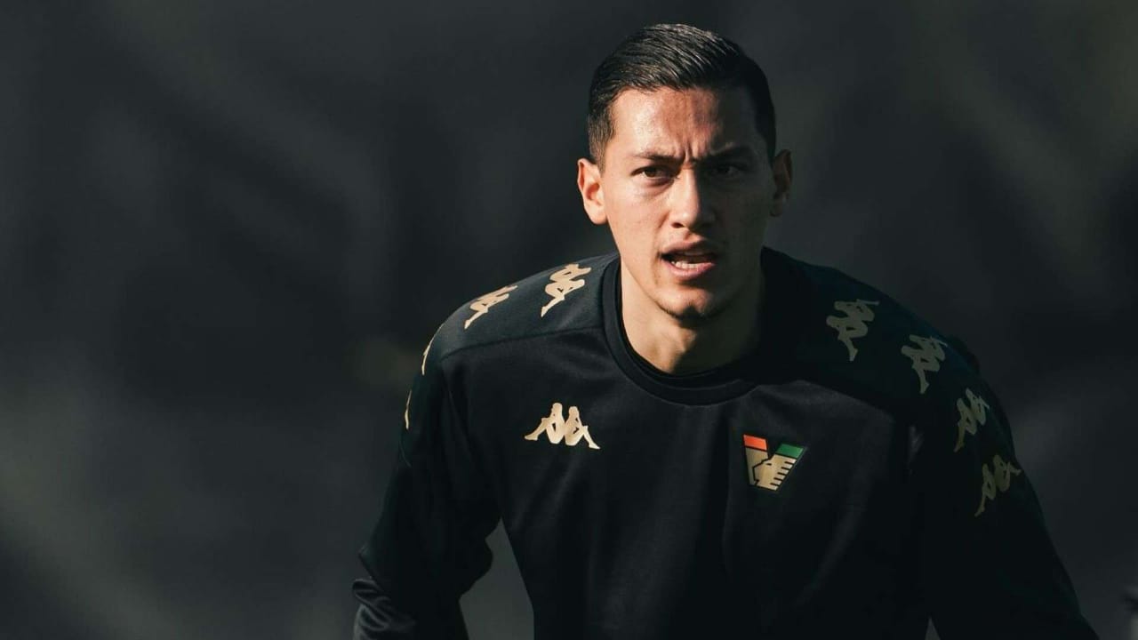 Jay Idzes Jadi Rebutan, Genoa Lirik Kapten Timnas Indonesia!