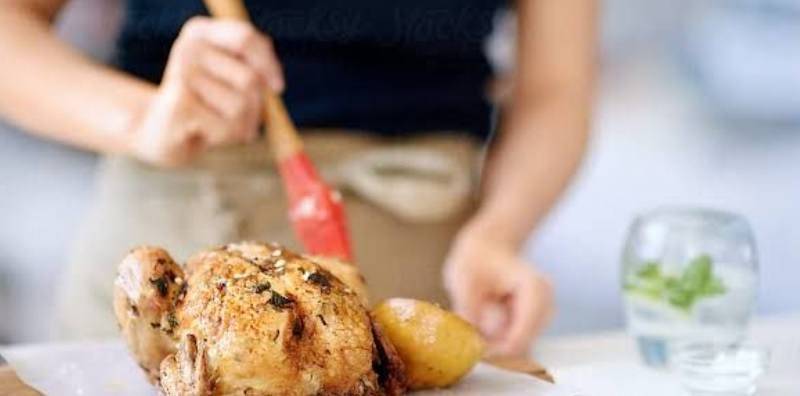 Tak Perlu Takut Alot Saat Masak Ayam Kampung, Ini Tipnya Agar Daging Empuk dan Juicy